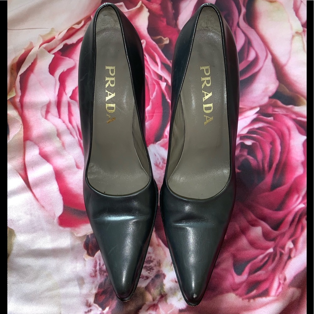 Authentic Prada dark gray pumps 37 1/2